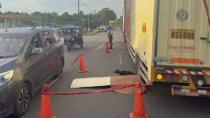 joven-muere-aplastado-por-camion-e1765443102860 (1)