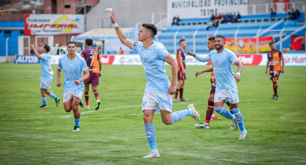 adt-acuerda-la-llegada-de-experimentado-dt-1315720