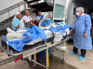 trasladan-a-paciente-quemado2