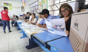 ONPE: Retraso masivo en mesas de Lima expone fallas en distribución electoral