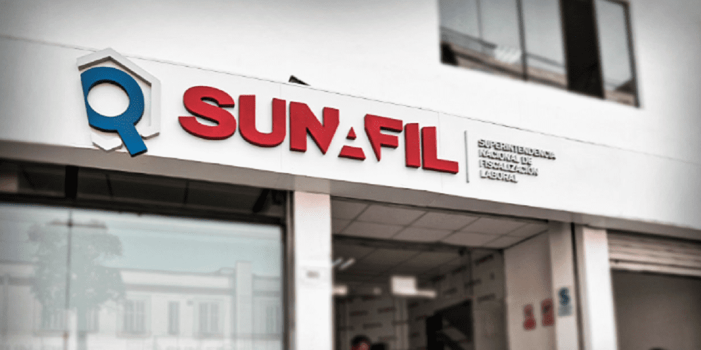 Sunafil fiscaliza a Carlos Bruce: ¿Es una oficina municipal lugar para usar tasers?