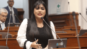Vivian Olivos rompe con Fuerza Popular y anuncia respaldo a Roberto Sánchez