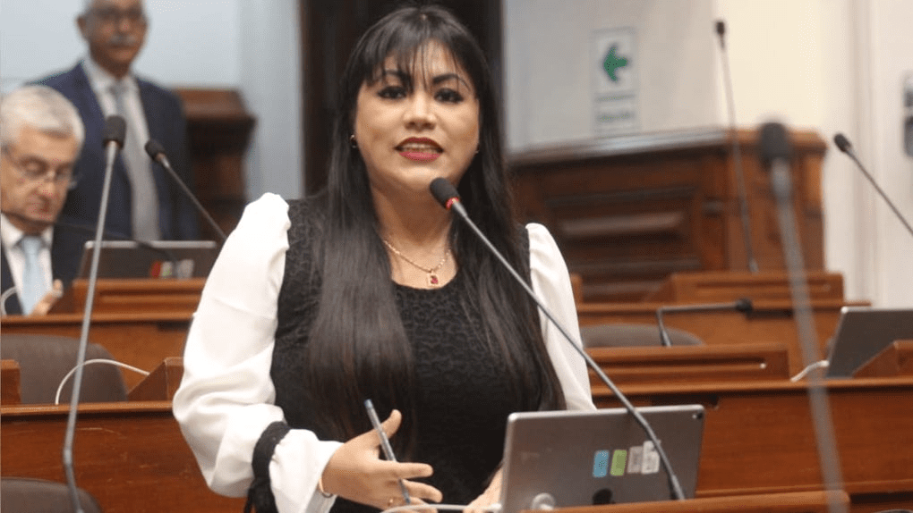 Vivian Olivos rompe con Fuerza Popular y anuncia respaldo a Roberto Sánchez