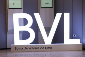 Bolsa de Valores de Lima presenta pérdidas mientras Wall Street abre con índices mixtos