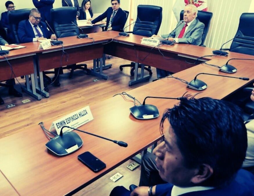 Comisión de Ética en pausa: postergaciones dilatan procesos contra Julián Pérez y Catherin Palomino