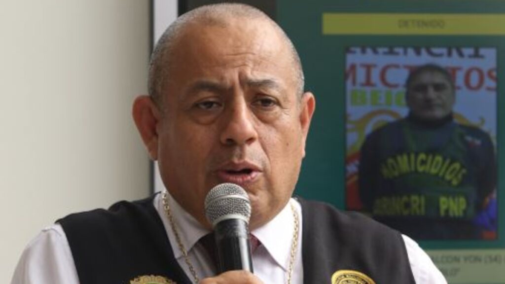 General Víctor Revoredo confirma que faltan policías para resguardar el transporte público pero hay “compromiso de cumplir”