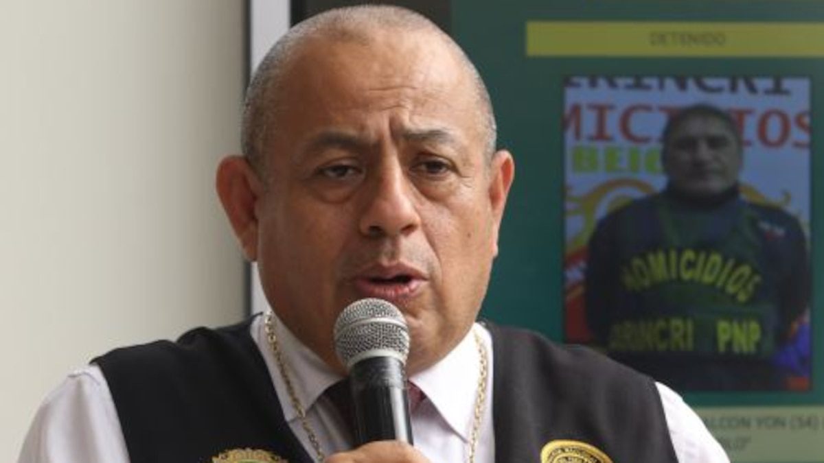 General Víctor Revoredo confirma que faltan policías para resguardar el transporte público pero hay “compromiso de cumplir”
