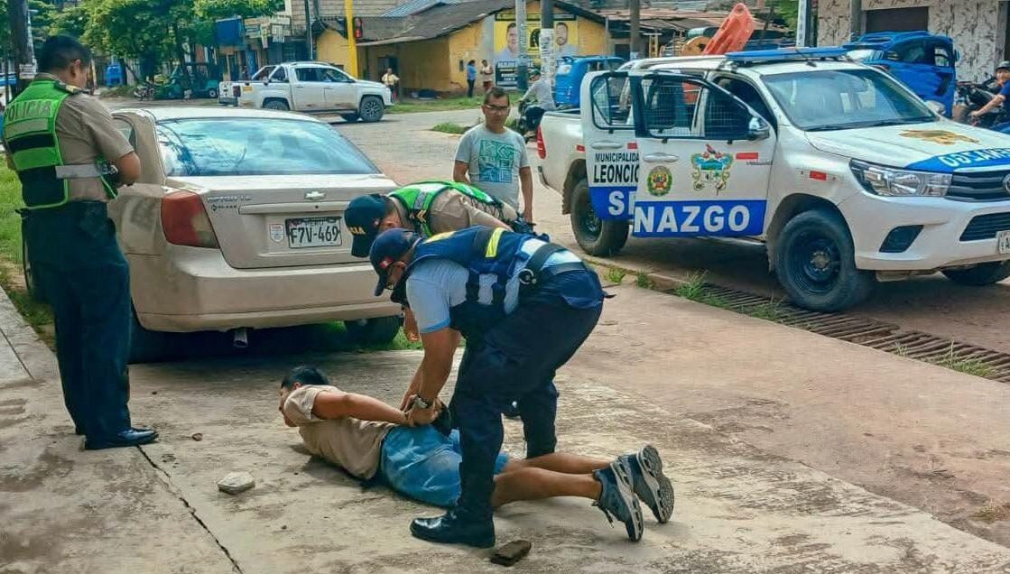 Buscado por la justicia casi huye de las manos de policías tras ser capturado 