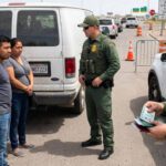 Alerta máxima inmigrantes legales en EE.UU. | Más de 10 extranjeros con residencia permanente fueron detenidos luego de mentir sobre este trámite