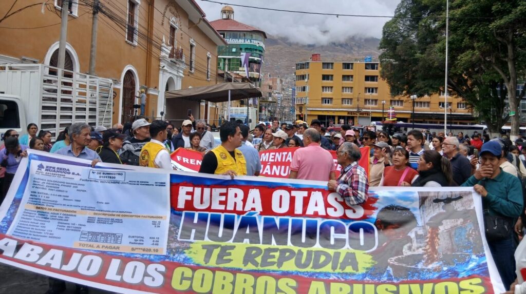 Tras marcha de protesta ratifican convocatoria de paro para exigir salida del OTASS de Seda Huánuco